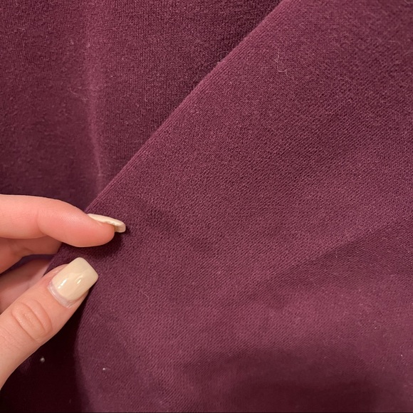 Meet Me In The GAP maroon & pink sweatshirt - Picture 4 of 6